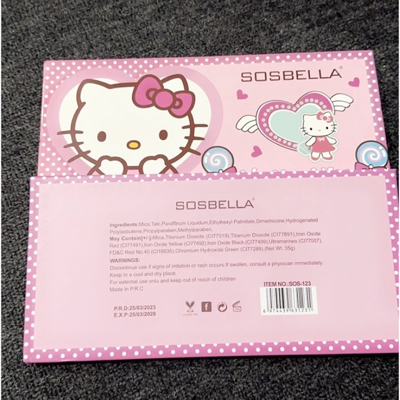 HELLO KITTY COMBO EYESHADOW PALLET AND ALUMINUM TUMBLER - Picture 3 of 8